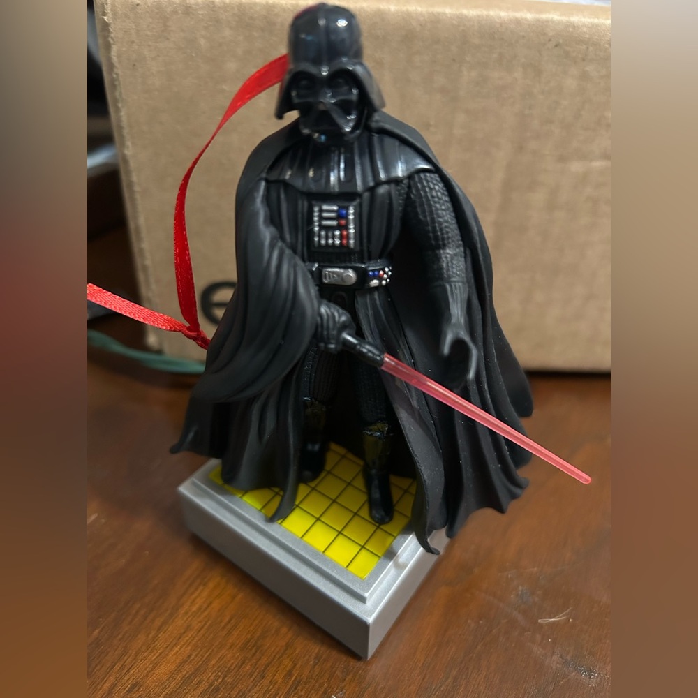 1997 Hallmark Ornament Star Wars Darth Vader Light ,Voice Magic Works No Box